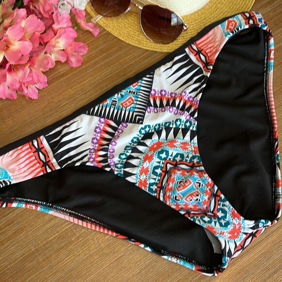 Gibson Latimer Black and White Geometric Bikini Bottom Size Large - Picture 8 of 8